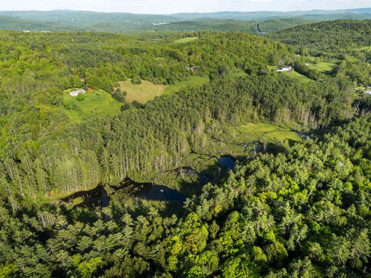 Land in Hartford, Windsor County