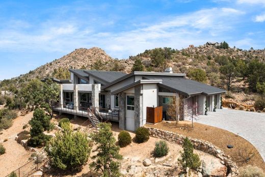 Detached House for sale in Prescott