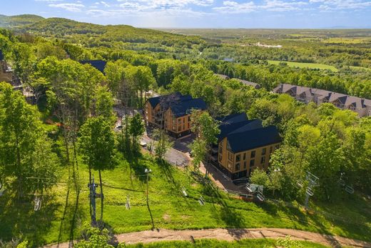 Apartment in Bromont, Montérégie