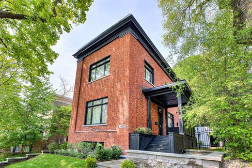 Detached House in Westmount, City of Montréal