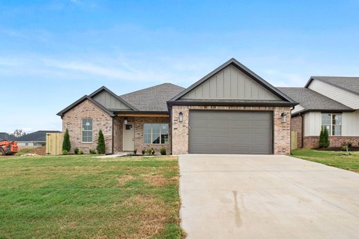 Detached House in Prairie Grove, Washington County