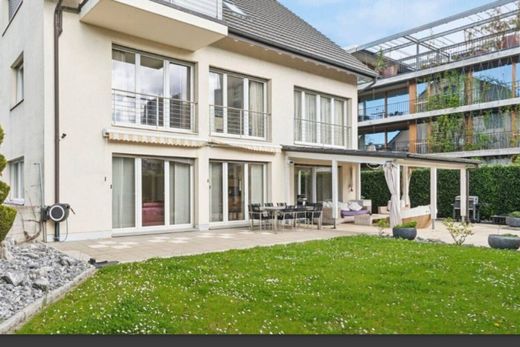 Detached House in Nussbaumen, Bezirk Baden