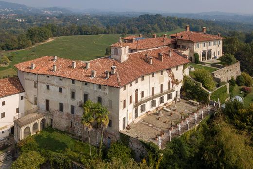 Schloss / Burg in Valdengo, Provincia di Biella