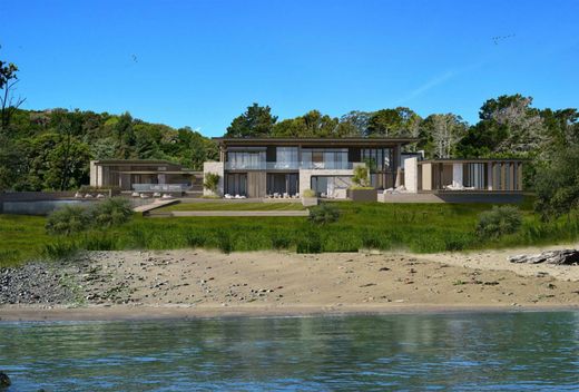 Land in Tiburon, Marin County