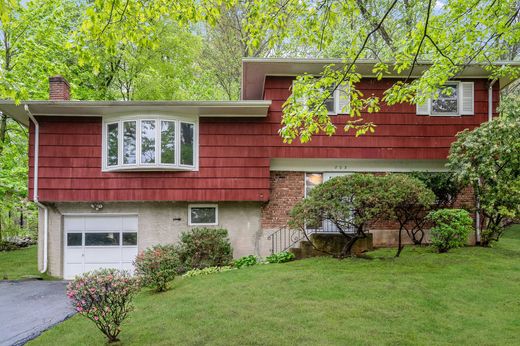 Detached House in Scarsdale, Westchester County