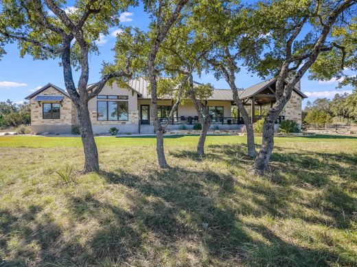 Detached House in Canyon Lake, Comal County