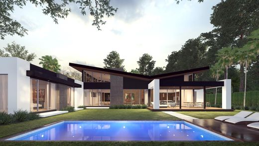 Detached House in Pinecrest, Miami-Dade