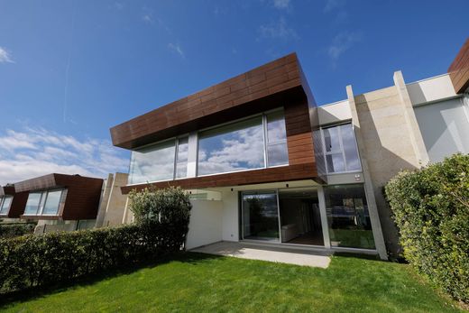 Chalet Pareado en Pontevedra, Galicia