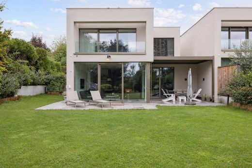 Vrijstaand huis in Vésenaz, Geneva