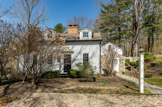 Detached House in Falls Village, Litchfield County
