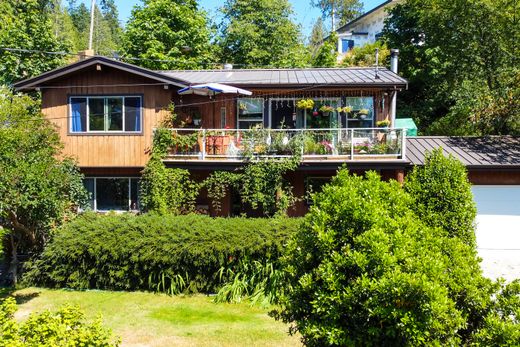 Garden Bay, British Columbiaの一戸建て住宅