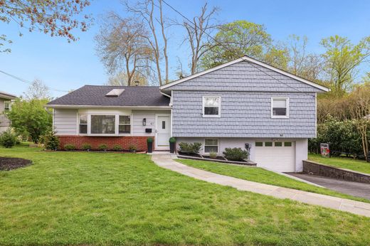 Detached House in Hartsdale, Westchester County