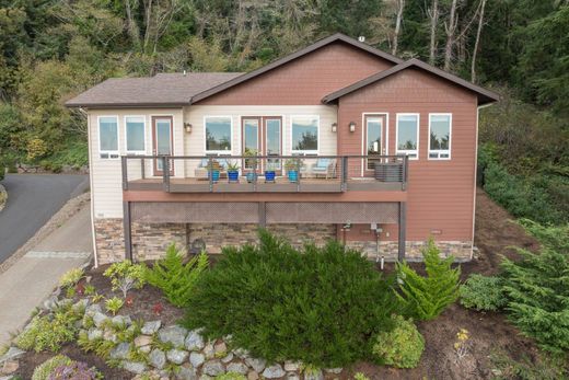 Luxury home in Otter Rock, Lincoln County