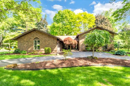Detached House in Troy, Oakland County
