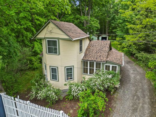 Detached House in Lenox, Berkshire County