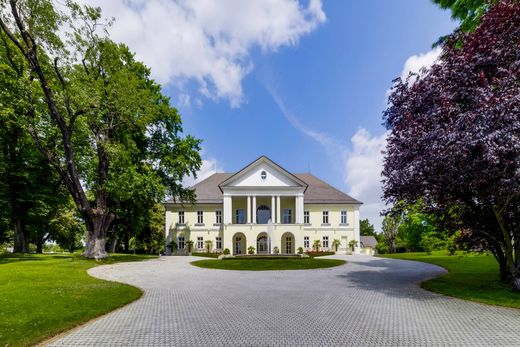 Vrijstaand huis in Klecany, Okres Praha-východ