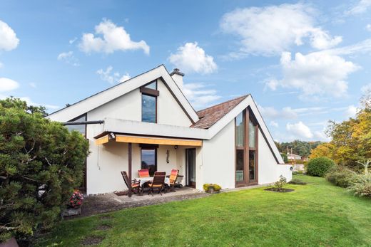 Detached House in Bôle, Boudry District