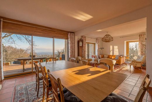 Casa Unifamiliare a Grilly, Ain