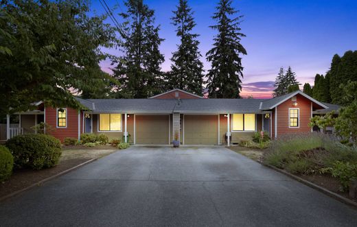 Luxury home in Edmonds, Snohomish County