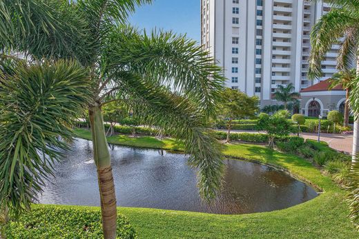 Appartement à Naples, Comté de Collier