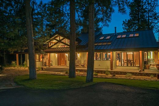 Luxury home in Sisters, Deschutes County