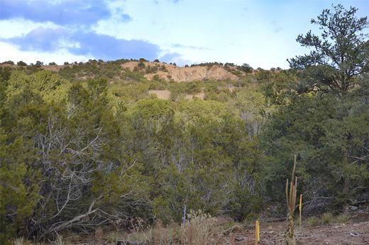Land in Santa Fe, Santa Fe County