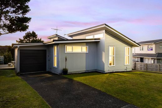 Luxus-Haus in Porirua, Porirua City