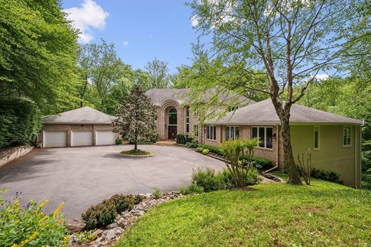 Detached House for sale in McLean