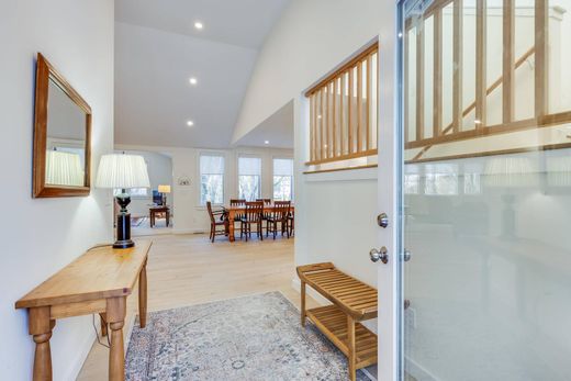 Частный Дом, Woods Hole, Barnstable County