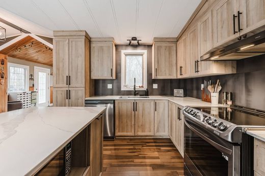 Detached House in Beauharnois, Montérégie