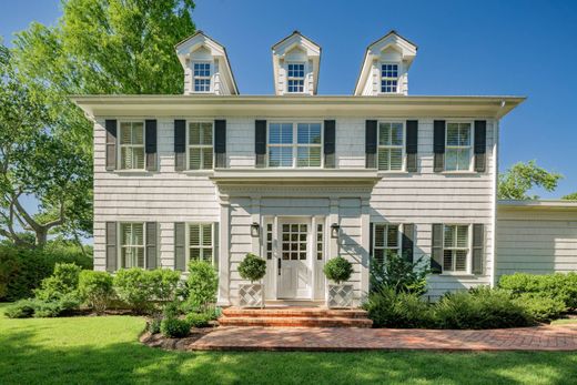 Detached House in Southampton, Suffolk County