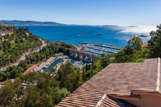 Detached House in Théoule-sur-Mer, Alpes-Maritimes