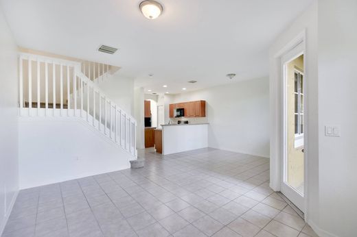 Townhouse in Margate, Broward County