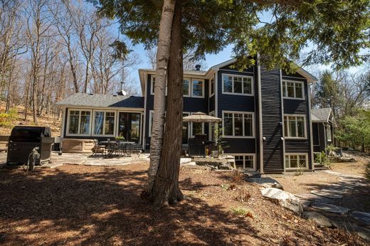 Dom jednorodzinny w Lake of Bays, Ontario