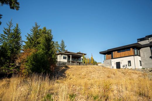 Land in Vernon, Regional District of North Okanagan