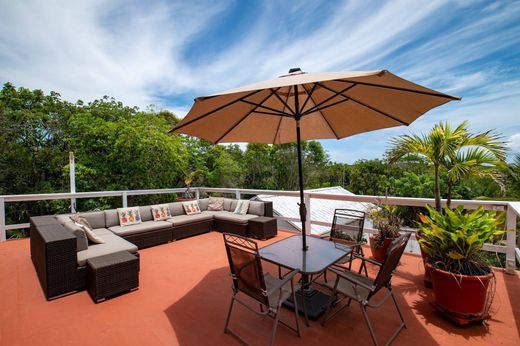 Vrijstaand huis in Gregory Town, North Eleuthera District