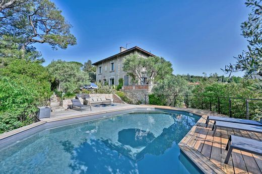 Detached House in Villeneuve-lès-Avignon, Gard