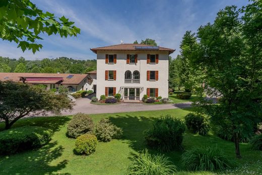 Detached House in Valmorea, Provincia di Como