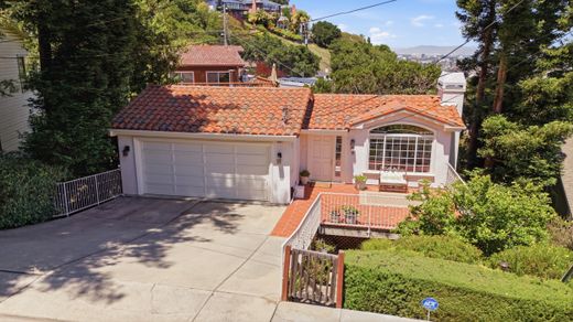 Detached House in Belmont, San Mateo County