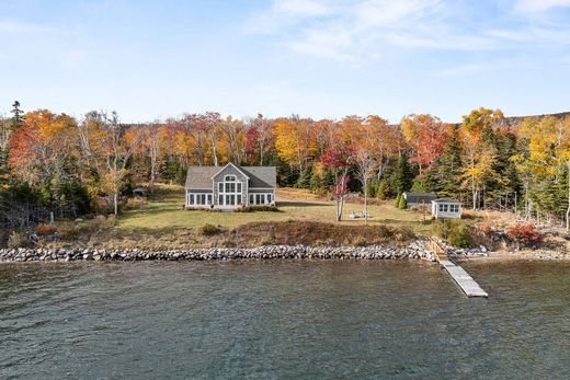 Detached House in West Bay, Nova Scotia