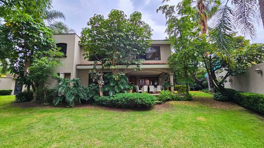 Detached House in Zapopan, Jalisco
