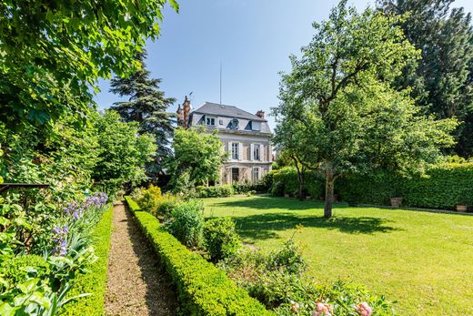 Detached House in Dijon, Cote d'Or
