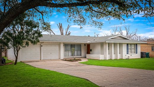 Detached House in San Antonio, Bexar County