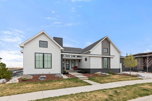 Detached House in Castle Pines, Douglas County