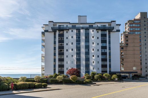 Apartment / Etagenwohnung in West Vancouver, Metro Vancouver Regional District
