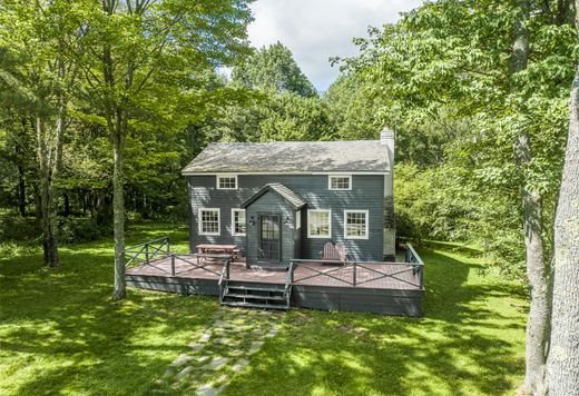 Luxury home in Cooperstown, Otsego County