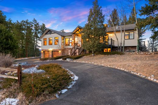 Detached House in Evergreen, Jefferson County