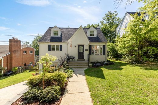 Luxury home in Cheverly, Prince Georges County