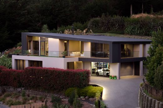 Detached House in Christchurch, Christchurch City