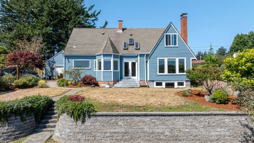 独立式房屋  North Bend, Coos County